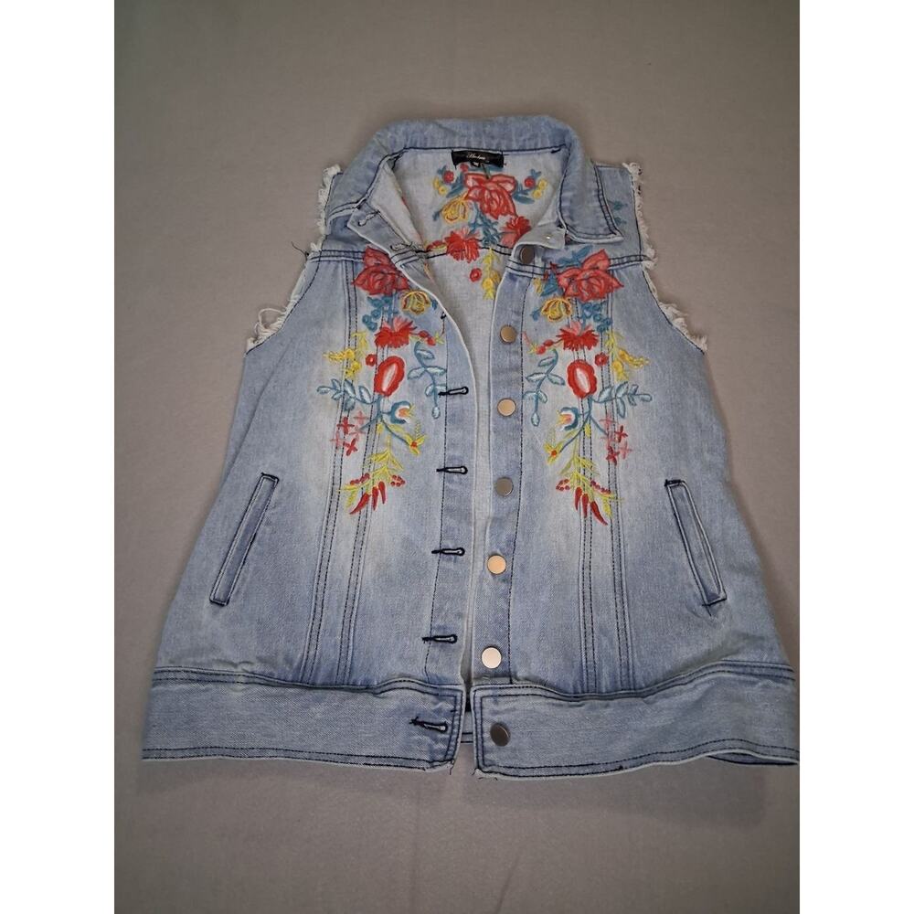 Andrée Embroidered Floral Denim Vest Women's Medium Light Wash Frayed Sleeveless - Picture 5 of 8